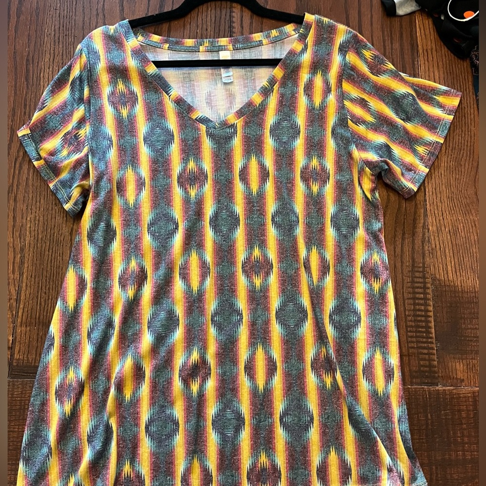 Women’s LuLaRoe Classic t Size Large